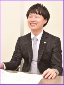 韓 英樹